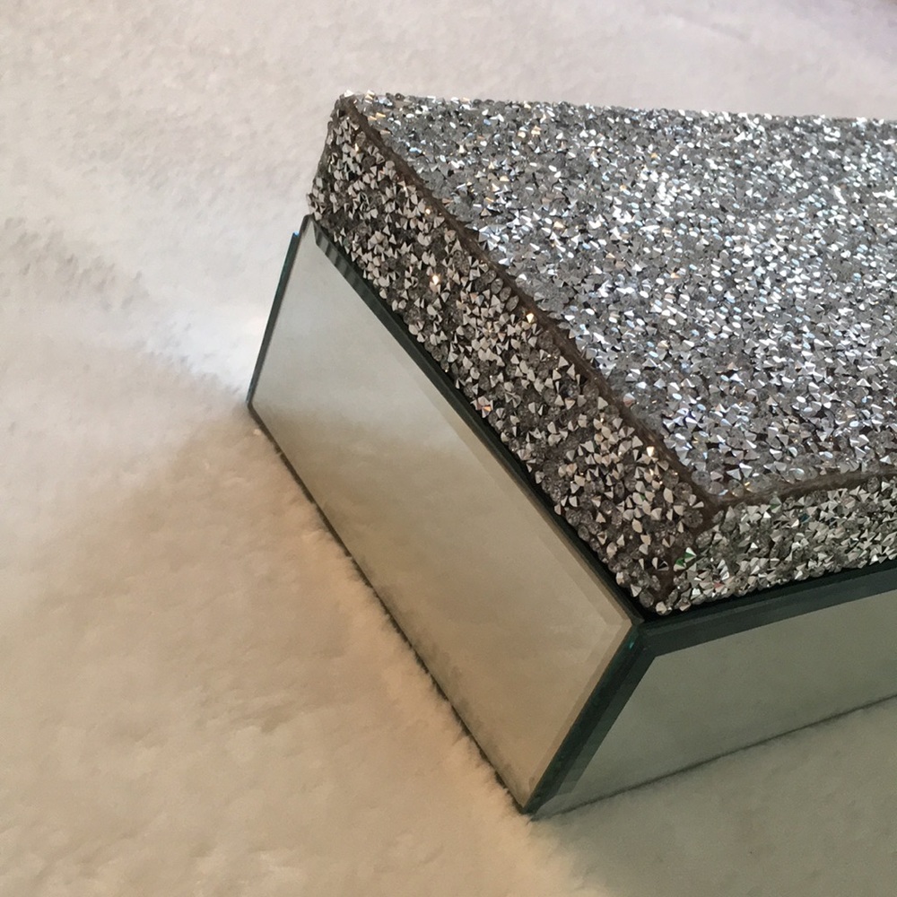 Allure by Jay Silver Sparkle Mirror Jewelry / Makeup / Storage Box - Picture 5 of 17